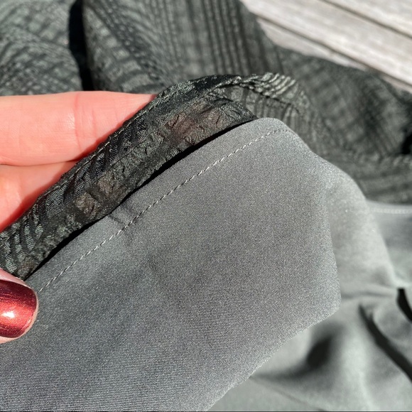 🌲 LOFT PETITE DARK GREEN RUFFLE SKATER DRESS! - Picture 12 of 14